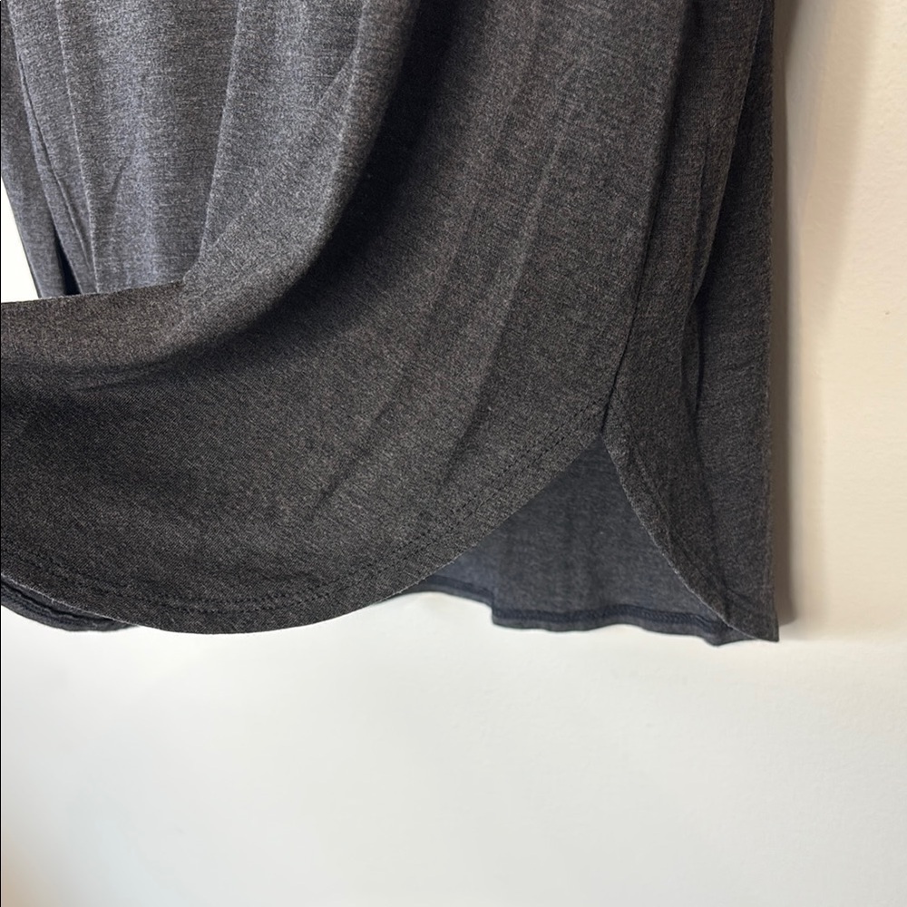 a.gain V Neck Long Sleeve Curved Hem Tunic NWT - Picture 5 of 5